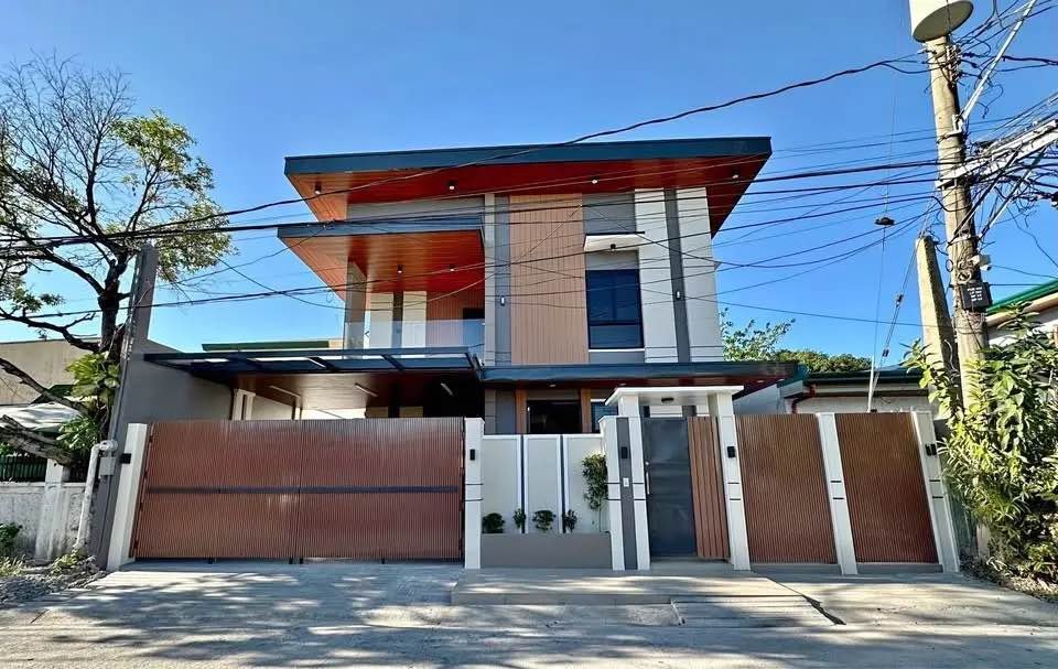 Brand New 5 Bedroom House for Sale in BF Homes, Paranaque City Property ID: RT019