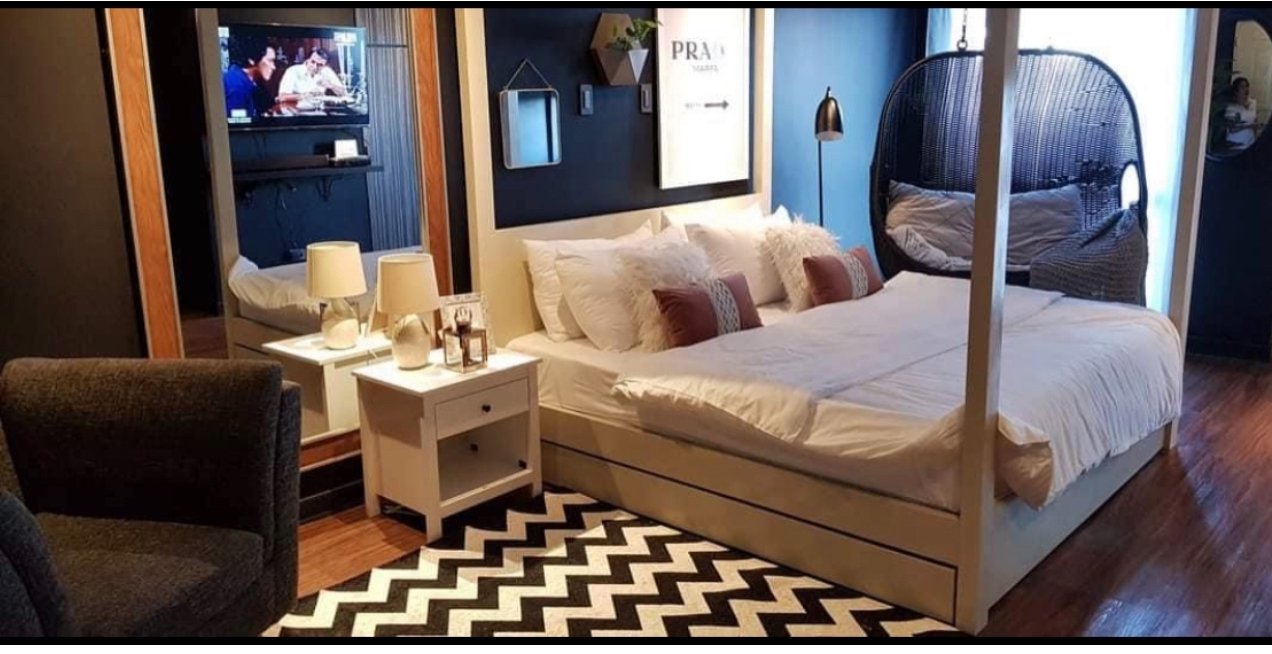 Black Designer Suite