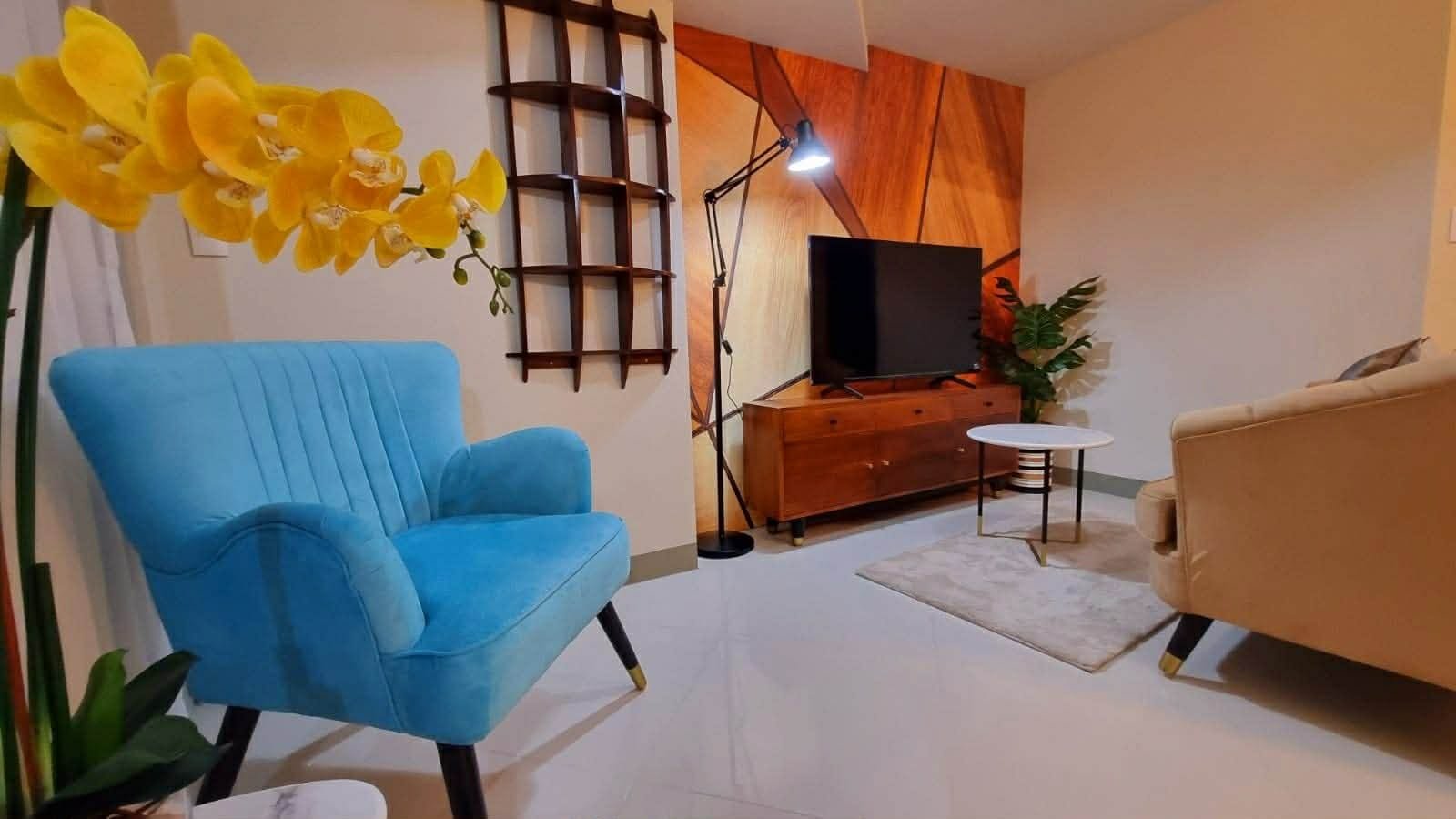 FOR SALE | Fully Furnished 1BR with Balcony | Uptown Parksuites, BGC