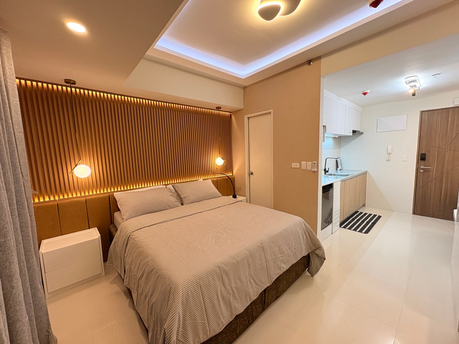 One Lakeshore walking distance to SM Lanang | SMX Convention Center