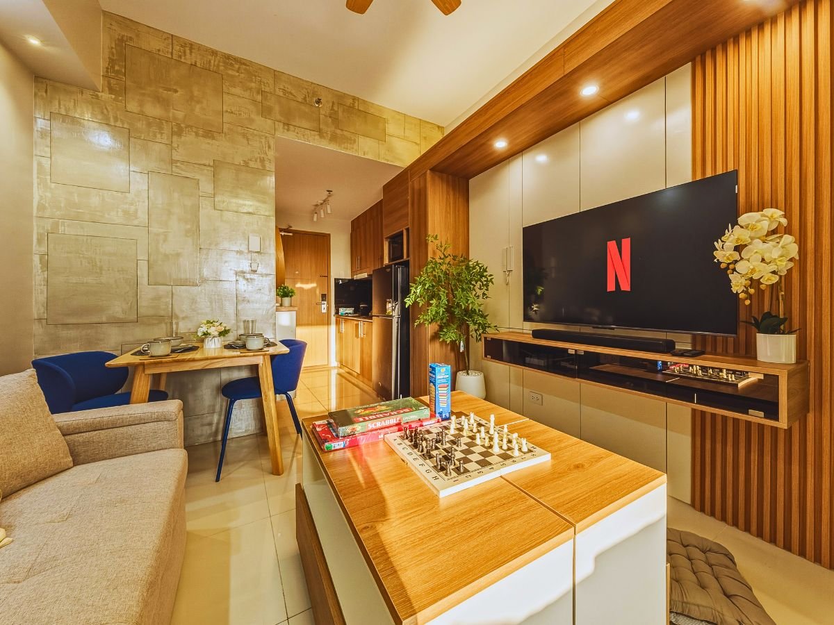 MOA View Staycation | Stylish Nordic Unit + Balcony + Netflix