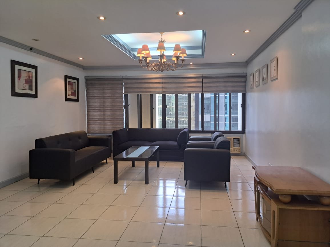 Manhattan Square Makati, 137sqm, plus 12.5sqm parking, 2 BR with maids room.